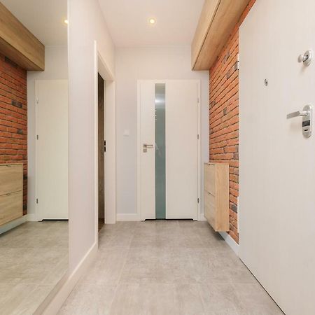 Stare Bielany 2-Bedroom Apartment Варшава Экстерьер фото