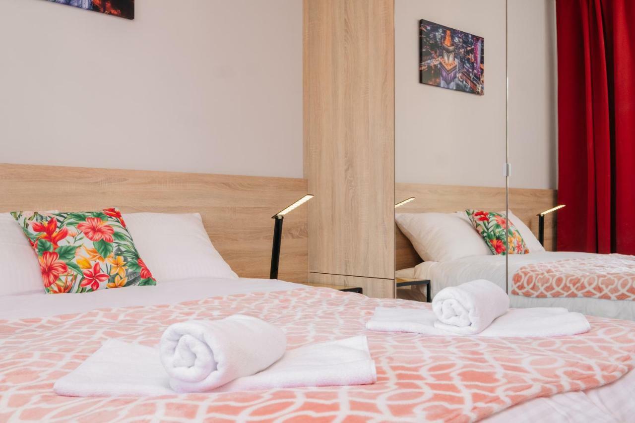 Stare Bielany 2-Bedroom Apartment Варшава Экстерьер фото